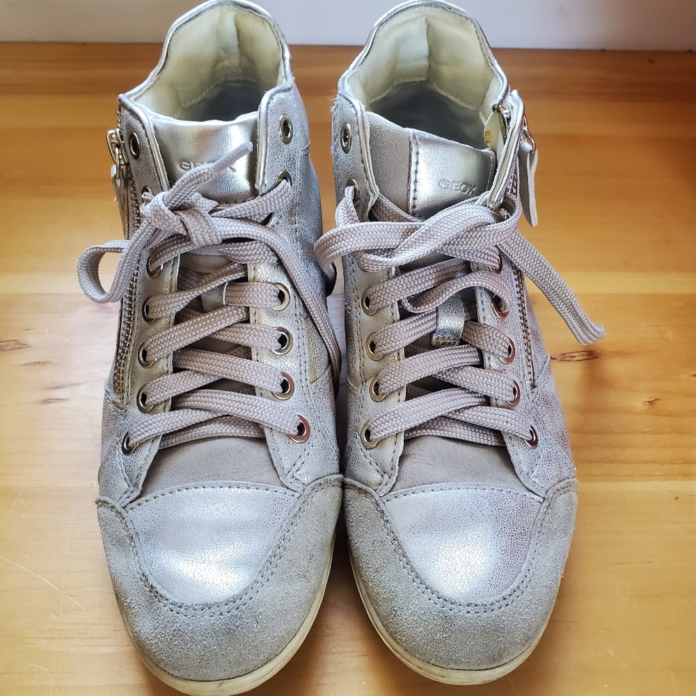 Geox Women's Silver High-Top Sneakers Size 7